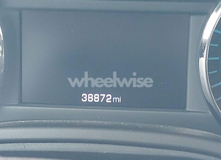 Photo 15 of 2019 Chevrolet Suburban LT (VIN 1GNSCHKC6KR200750)