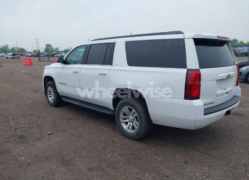 Photo 3 of 2019 Chevrolet Suburban LT (VIN 1GNSCHKC6KR200750)
