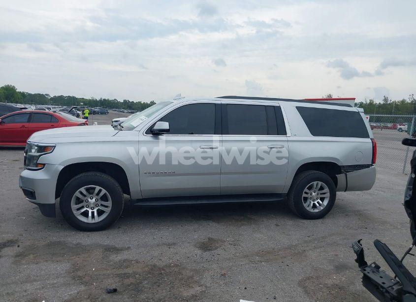 Photo 14 of 2019 Chevrolet Suburban LT (VIN 1GNSCHKC6KR372891)