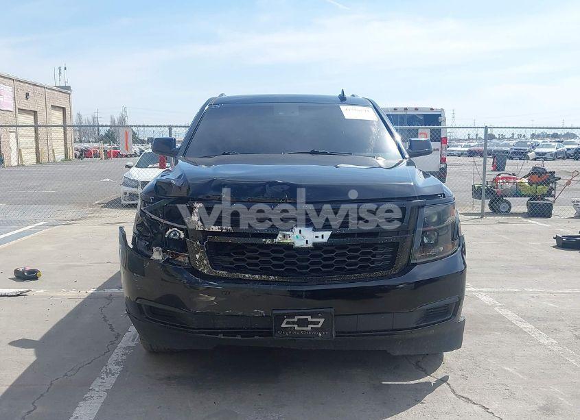 Photo 12 of 2019 Chevrolet Suburban LT (VIN 1GNSCHKC6KR389481)