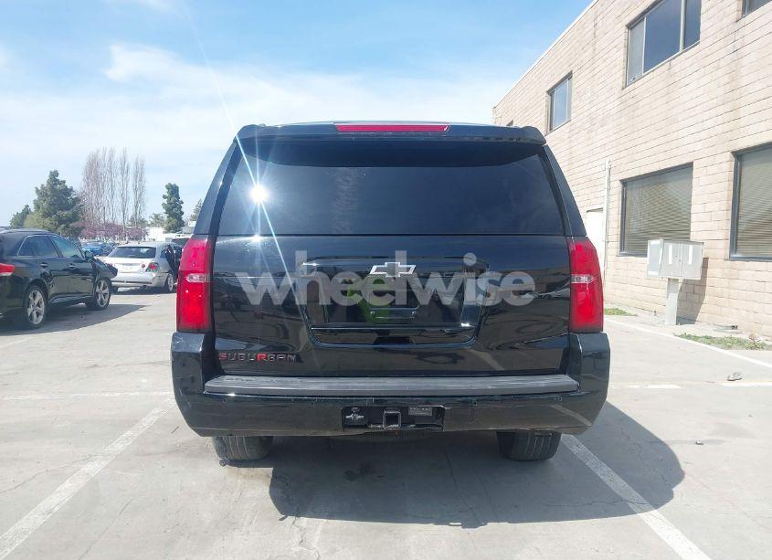 Photo 16 of 2019 Chevrolet Suburban LT (VIN 1GNSCHKC6KR389481)