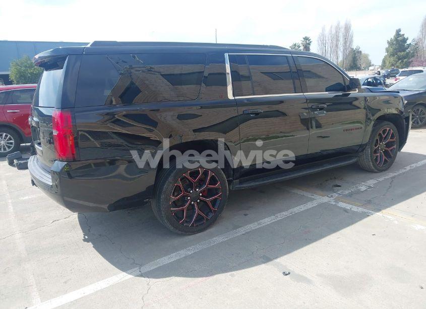 Photo 4 of 2019 Chevrolet Suburban LT (VIN 1GNSCHKC6KR389481)