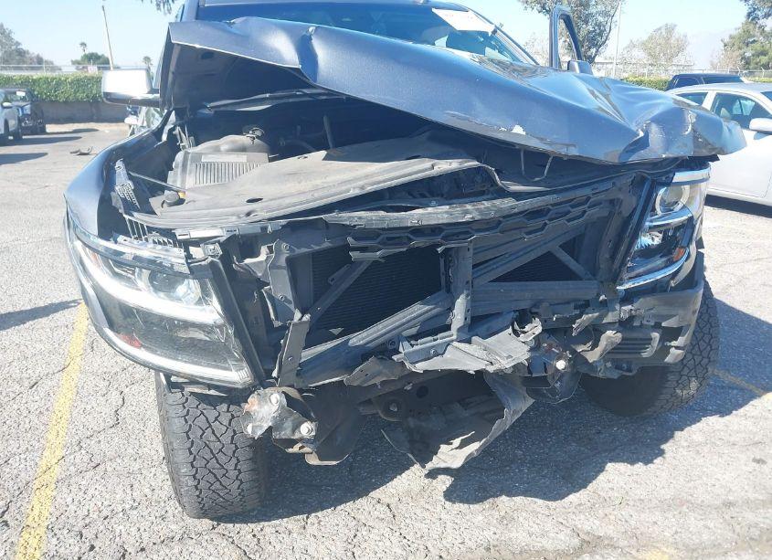 Photo 6 of 2020 Chevrolet Suburban 2WD LT (VIN 1GNSCHKC6LR160185)