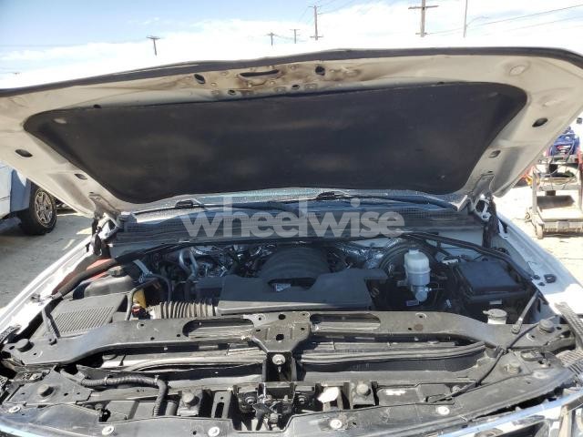 Photo 3 of 2017 CHEVROLET SUBURBAN C1500 LT N/A (VIN 1GNSCHKC7HR171574)