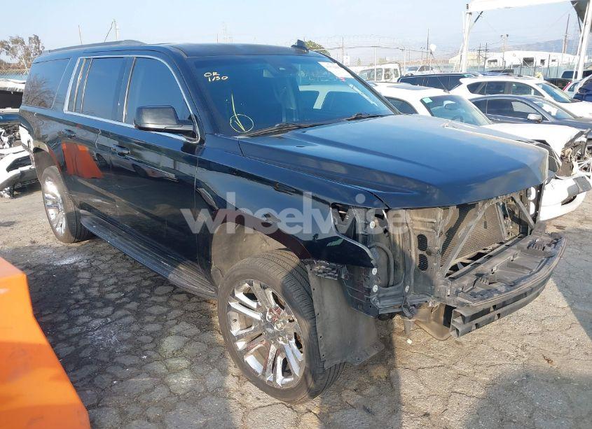 2017 Chevrolet Suburban LT (VIN 1GNSCHKC7HR193090) main photo