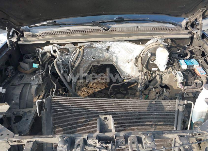 Photo 10 of 2017 Chevrolet Suburban LT (VIN 1GNSCHKC7HR193090)