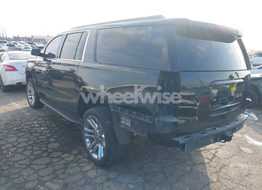 Photo 3 of 2017 Chevrolet Suburban LT (VIN 1GNSCHKC7HR193090)