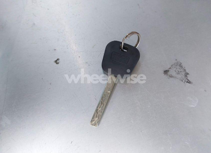 Photo 11 of 2018 Chevrolet Suburban LT (VIN 1GNSCHKC7JR111560)