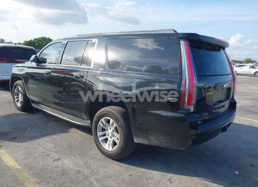 Photo 3 of 2018 Chevrolet Suburban LT (VIN 1GNSCHKC7JR111560)