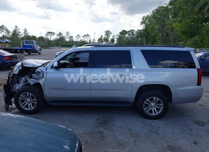 Photo 15 of 2018 Chevrolet Suburban LT (VIN 1GNSCHKC7JR162024)