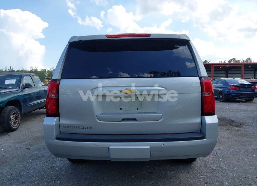 Photo 17 of 2018 Chevrolet Suburban LT (VIN 1GNSCHKC7JR162024)
