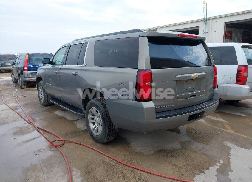 Photo 3 of 2019 Chevrolet Suburban LT (VIN 1GNSCHKC7KR137304)