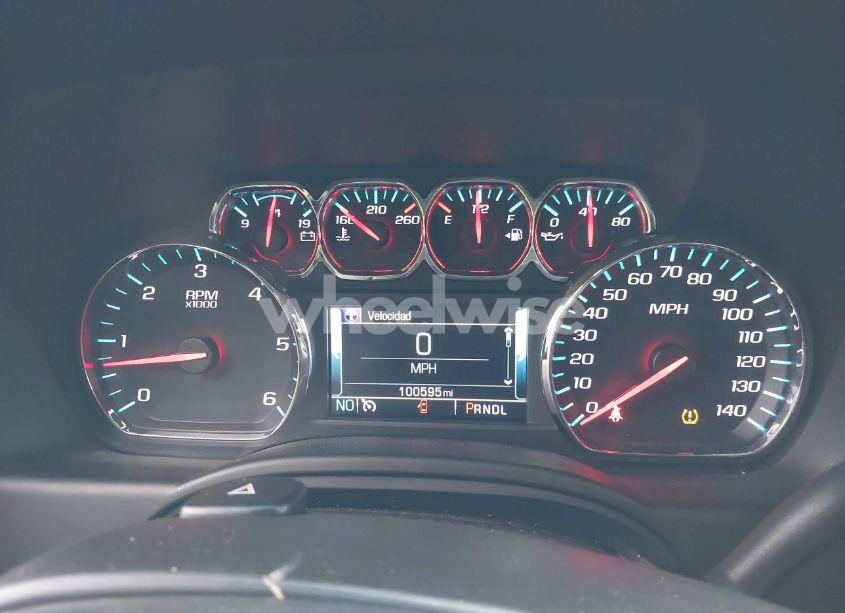 Photo 7 of 2019 Chevrolet Suburban LT (VIN 1GNSCHKC7KR137304)