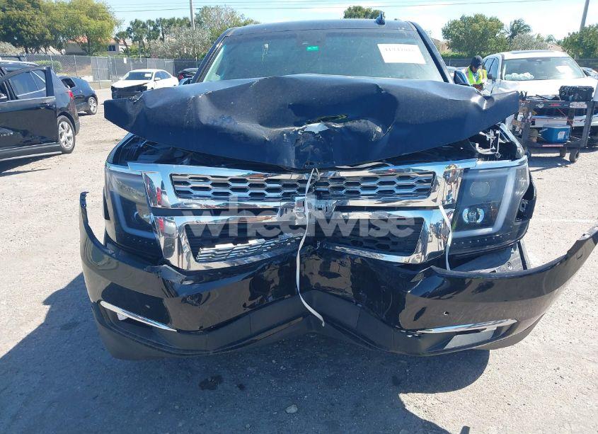 Photo 17 of 2019 Chevrolet Suburban LT (VIN 1GNSCHKC7KR180427)