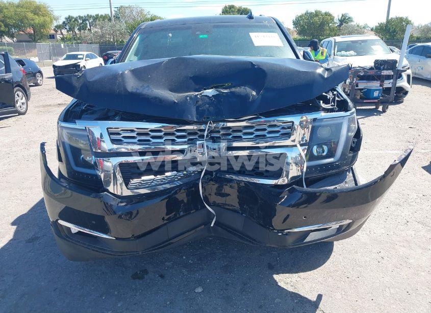 Photo 6 of 2019 Chevrolet Suburban LT (VIN 1GNSCHKC7KR180427)