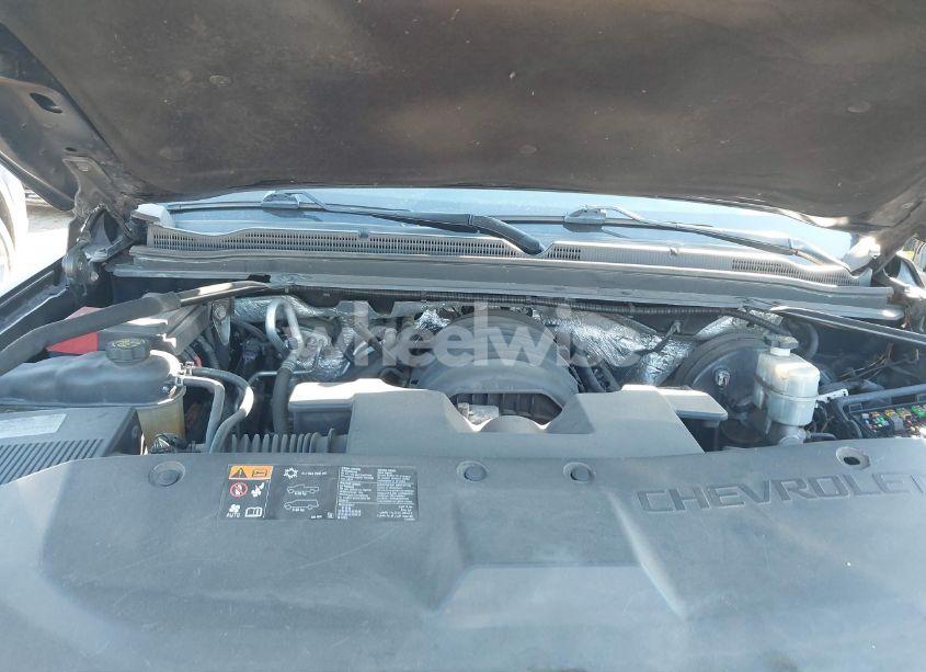 Photo 10 of 2016 Chevrolet Suburban LT (VIN 1GNSCHKC8GR452846)