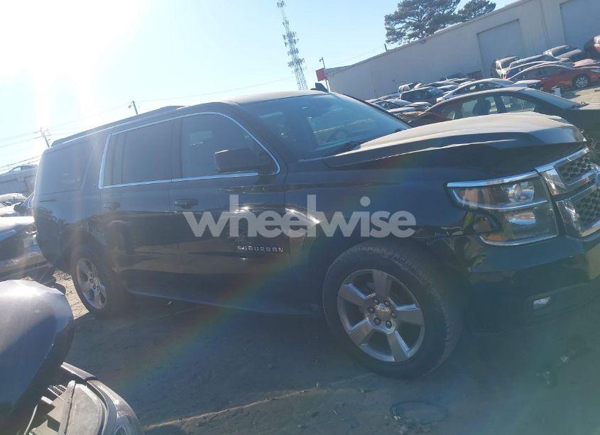 Photo 13 of 2016 Chevrolet Suburban LT (VIN 1GNSCHKC8GR452846)