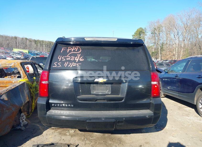 Photo 16 of 2016 Chevrolet Suburban LT (VIN 1GNSCHKC8GR452846)