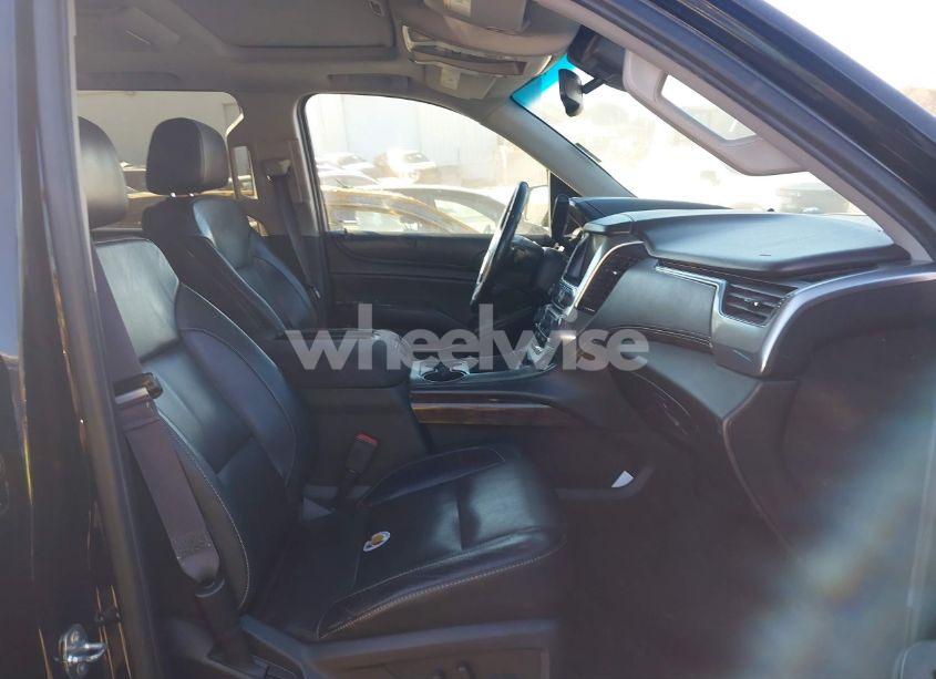 Photo 5 of 2016 Chevrolet Suburban LT (VIN 1GNSCHKC8GR452846)