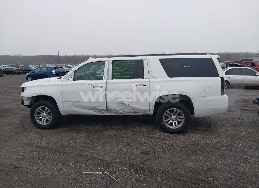 Photo 15 of 2017 Chevrolet Suburban LT (VIN 1GNSCHKC8HR133898)