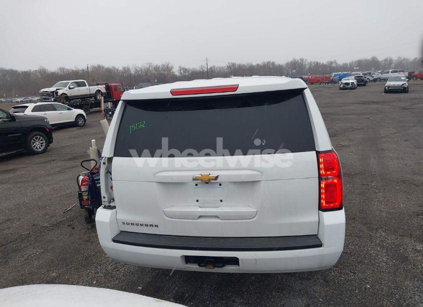 Photo 17 of 2017 Chevrolet Suburban LT (VIN 1GNSCHKC8HR133898)