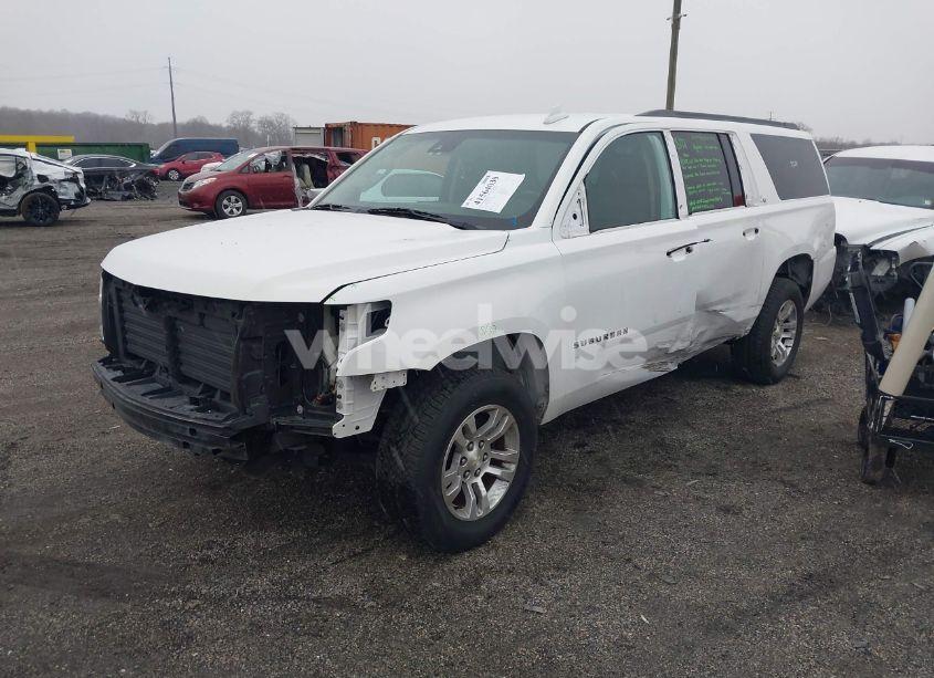 Photo 2 of 2017 Chevrolet Suburban LT (VIN 1GNSCHKC8HR133898)