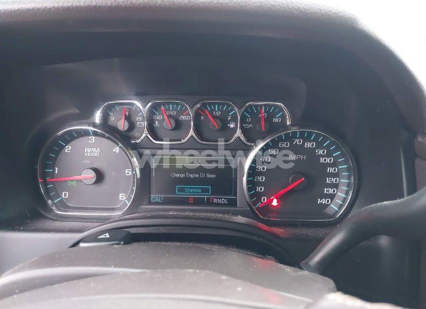 Photo 7 of 2017 Chevrolet Suburban LT (VIN 1GNSCHKC8HR133898)