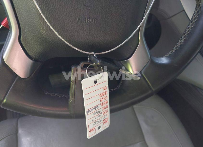 Photo 11 of 2017 Chevrolet Suburban LT (VIN 1GNSCHKC8HR152631)