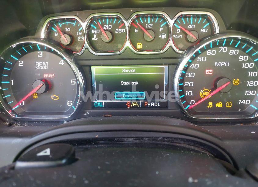 Photo 7 of 2017 Chevrolet Suburban LT (VIN 1GNSCHKC8HR152631)