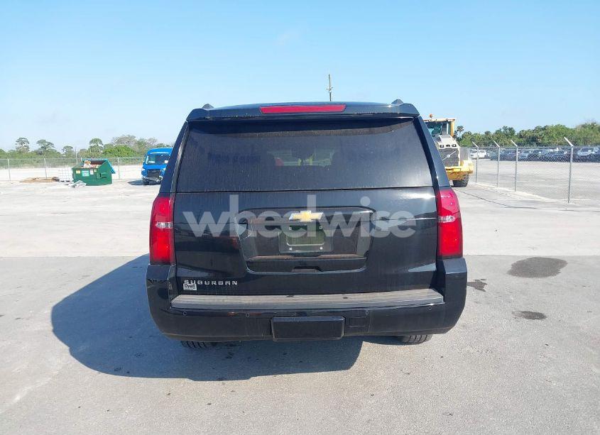 Photo 16 of 2017 Chevrolet Suburban LT (VIN 1GNSCHKC8HR247853)