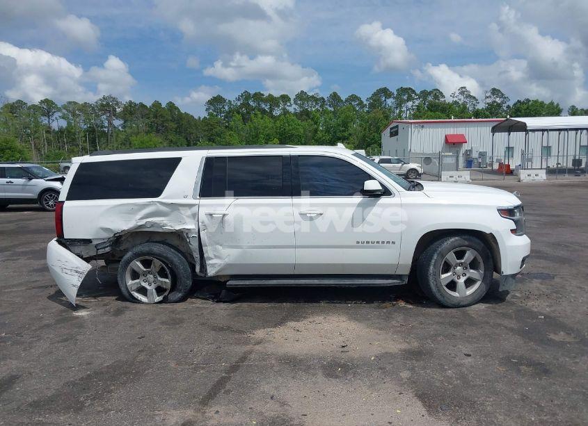 Photo 13 of 2017 Chevrolet Suburban LT (VIN 1GNSCHKC8HR344552)