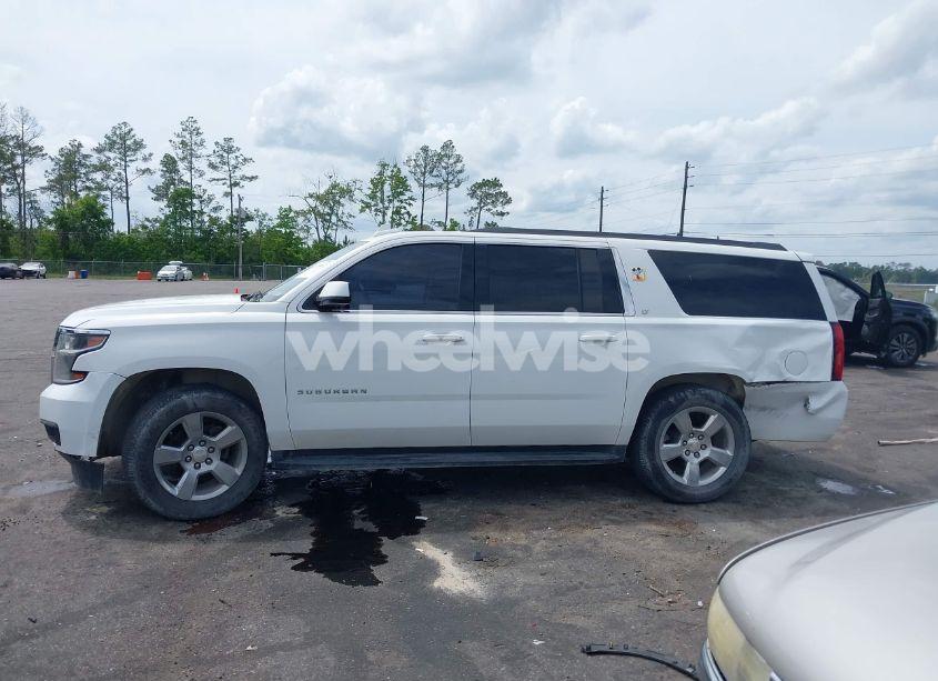 Photo 14 of 2017 Chevrolet Suburban LT (VIN 1GNSCHKC8HR344552)