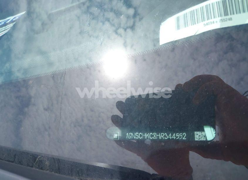 Photo 9 of 2017 Chevrolet Suburban LT (VIN 1GNSCHKC8HR344552)