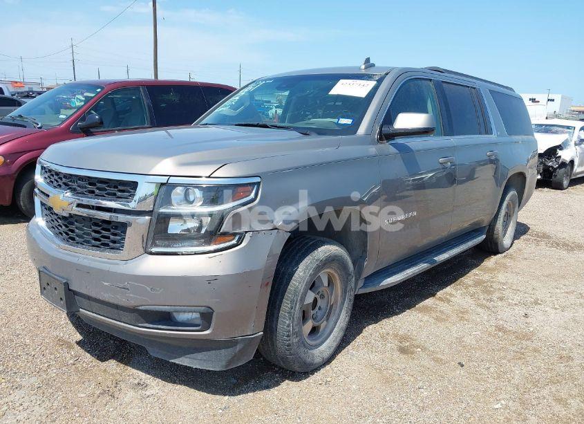 Photo 2 of 2018 Chevrolet Suburban LT (VIN 1GNSCHKC8JR353564)