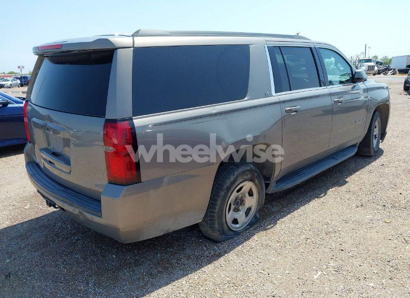 Photo 4 of 2018 Chevrolet Suburban LT (VIN 1GNSCHKC8JR353564)