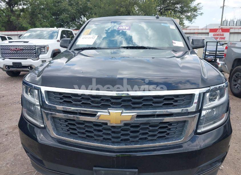 Photo 12 of 2019 Chevrolet Suburban LT (VIN 1GNSCHKC8KR344963)