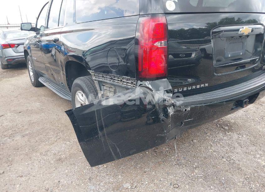 Photo 6 of 2019 Chevrolet Suburban LT (VIN 1GNSCHKC8KR344963)