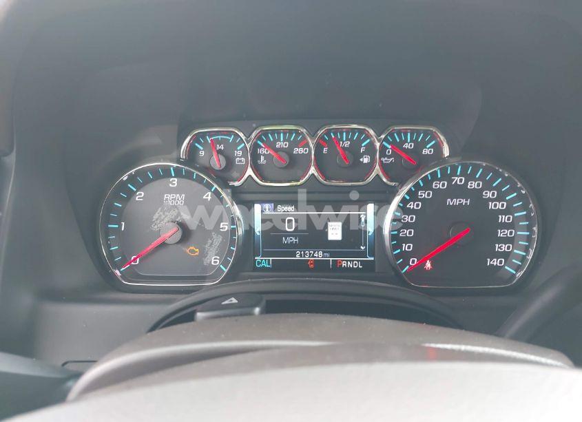 Photo 7 of 2019 Chevrolet Suburban LT (VIN 1GNSCHKC8KR344963)