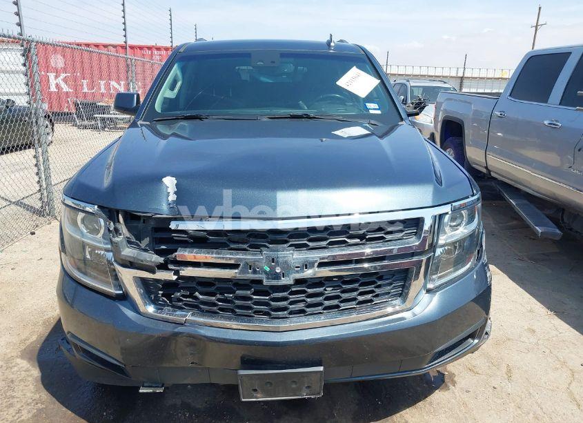 Photo 12 of 2019 Chevrolet Suburban LT (VIN 1GNSCHKC8KR380930)