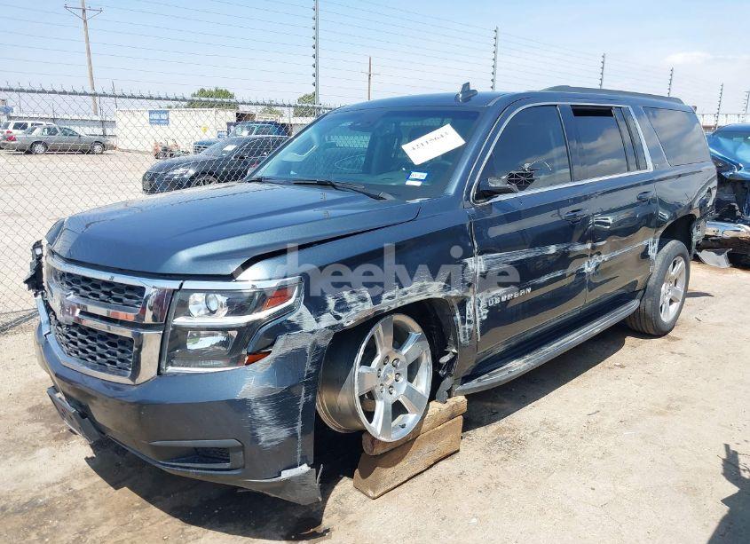 Photo 6 of 2019 Chevrolet Suburban LT (VIN 1GNSCHKC8KR380930)