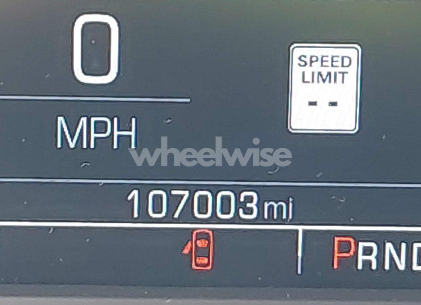 Photo 15 of 2019 Chevrolet Suburban LT (VIN 1GNSCHKC8KR405969)