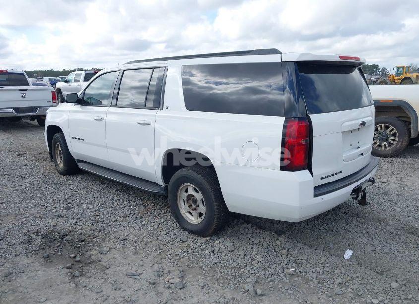 Photo 3 of 2019 Chevrolet Suburban LT (VIN 1GNSCHKC8KR405969)