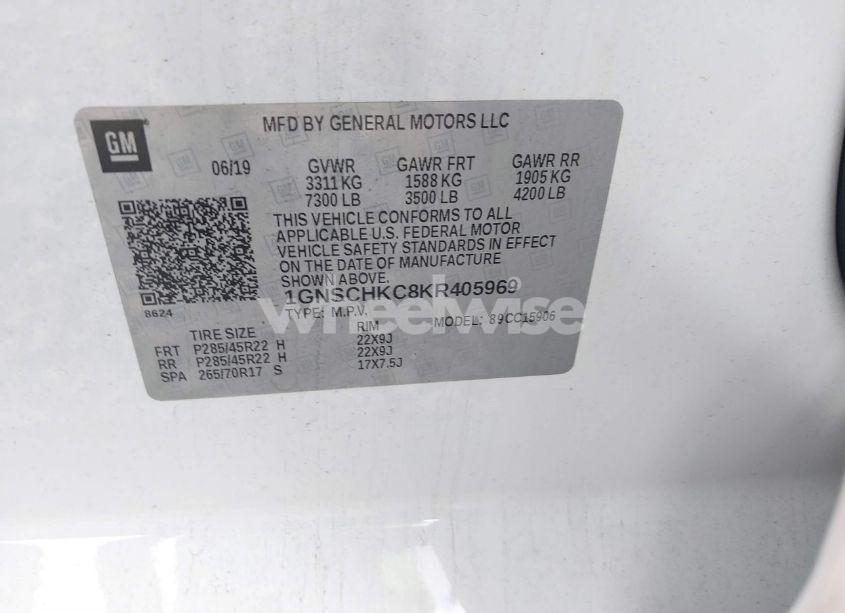 Photo 9 of 2019 Chevrolet Suburban LT (VIN 1GNSCHKC8KR405969)