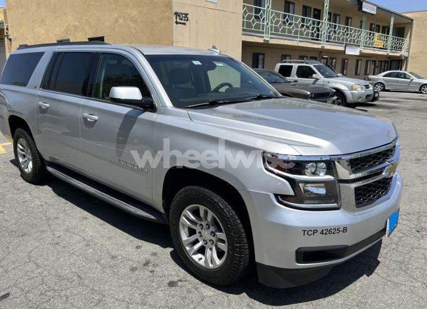 2019 Chevrolet Suburban LT (VIN 1GNSCHKC8KR408158) main photo