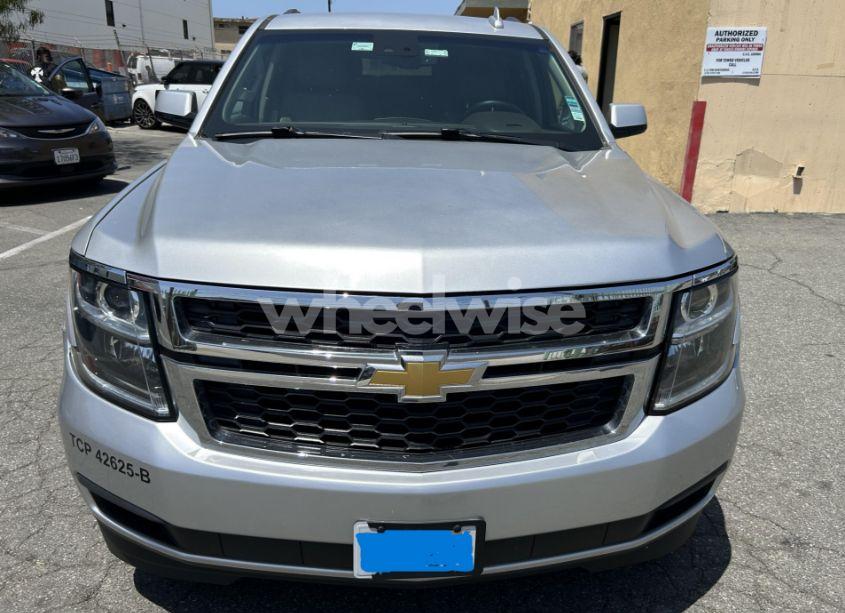 Photo 12 of 2019 Chevrolet Suburban LT (VIN 1GNSCHKC8KR408158)