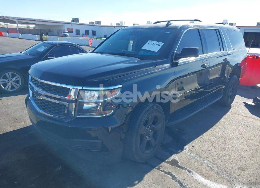 Photo 2 of 2020 Chevrolet Suburban 2WD LT (VIN 1GNSCHKC8LR189560)