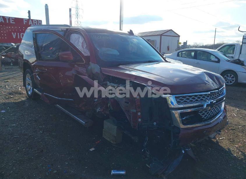 2017 Chevrolet Suburban LT (VIN 1GNSCHKC9HR233086) main photo