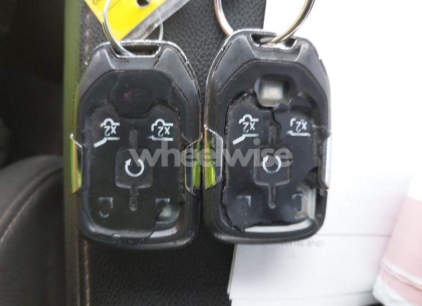 Photo 11 of 2017 Chevrolet Suburban LT (VIN 1GNSCHKC9HR233086)