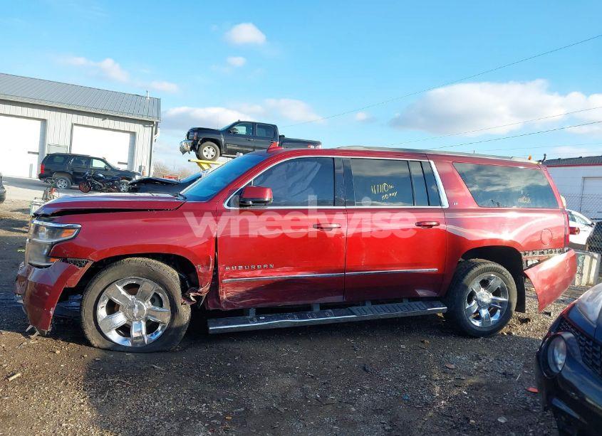 Photo 14 of 2017 Chevrolet Suburban LT (VIN 1GNSCHKC9HR233086)