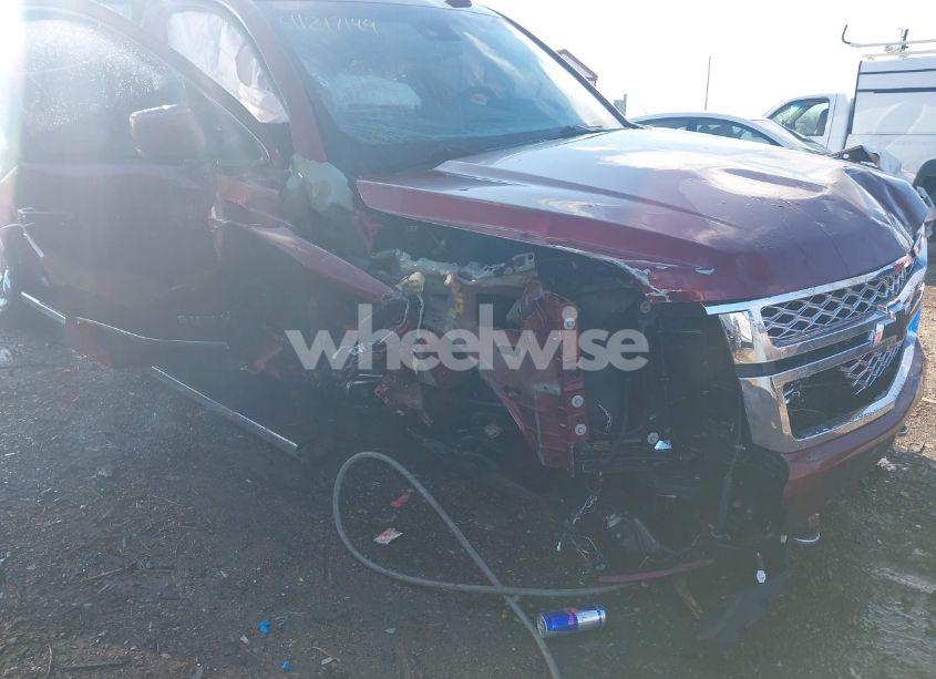 Photo 6 of 2017 Chevrolet Suburban LT (VIN 1GNSCHKC9HR233086)